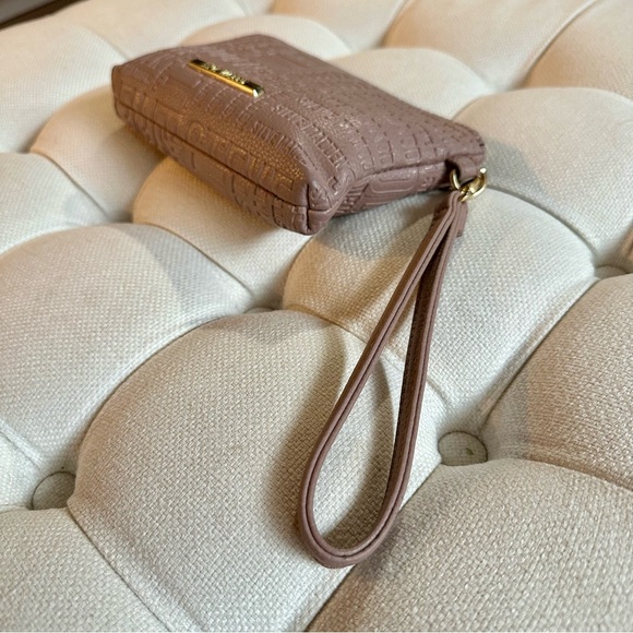 Steve Madden Wallet Wristlet - Picture 4 of 7